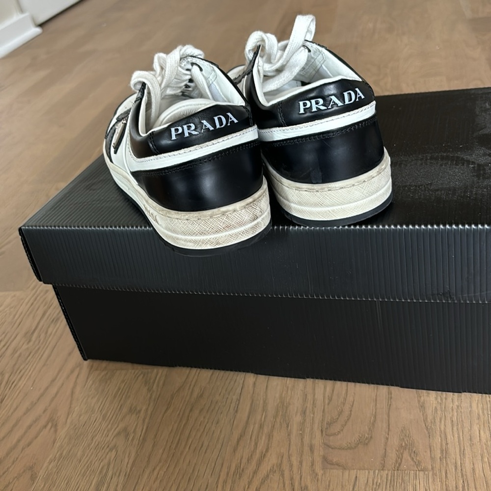 Prada logo sneakers - Picture 3 of 5